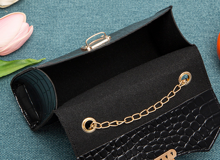 Women's Leather Messenger Shoulder Bag - Versatile Style